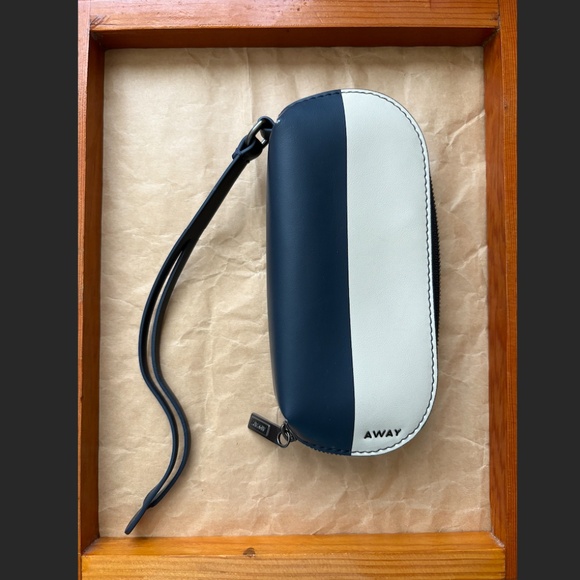 Away x La Ligne blue stripe travel sunglasses pouch / case - Picture 1 of 6